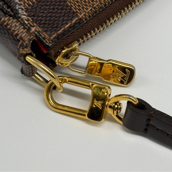 Auth Louis Vuitton Damier Pouchette Accessories Brown Checker small shoulder bag - Picture 6 of 13